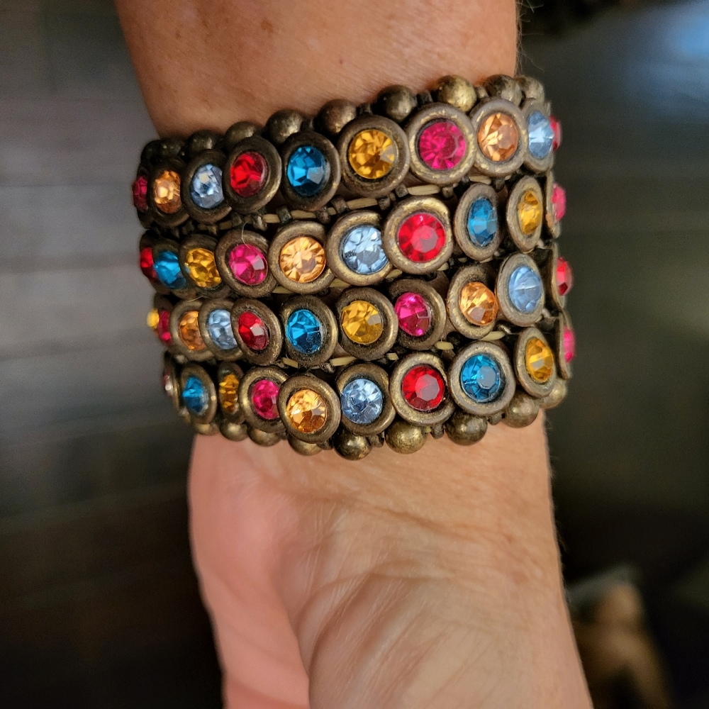 Multi row multi colored bracelet